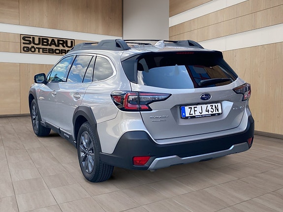 Subaru Outback 5 of 15