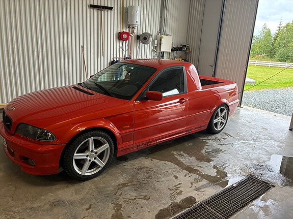 BMW 320d 4 of 5