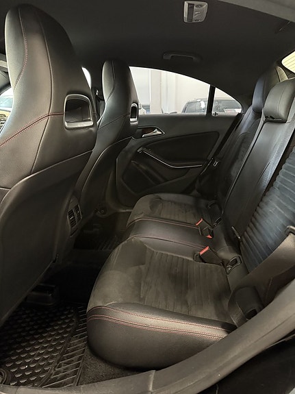 Mercedes-Benz CLA200 19 of 19