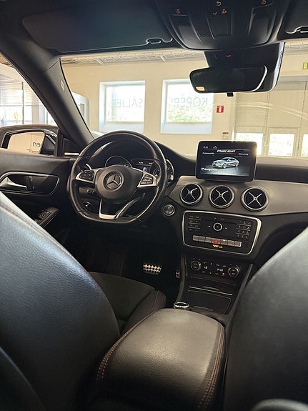 Mercedes-Benz CLA200 12 of 19
