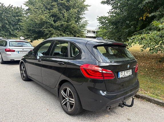 BMW 218d 2 of 3