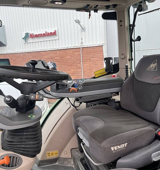Fendt Traktor 724 Vario 5 of 7