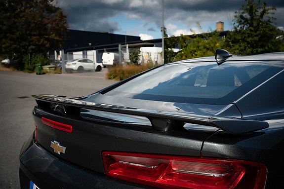 Chevrolet Camaro SS 9 of 28