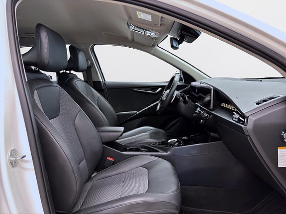 Kia Niro 13 of 16