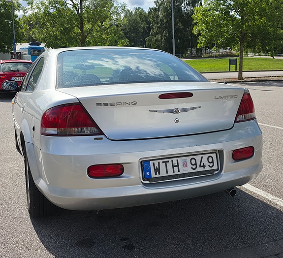 Chrysler Sebring 2 of 2