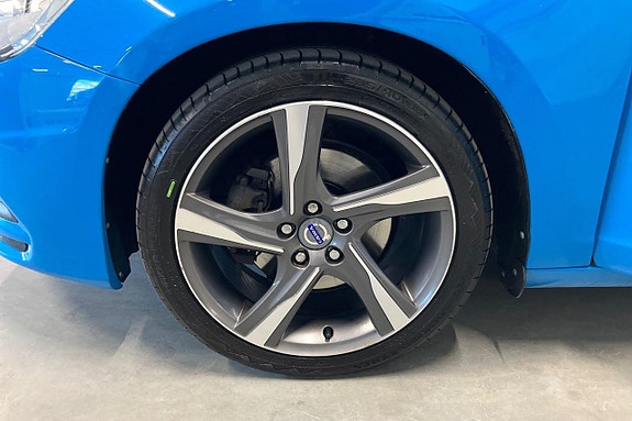 Volvo S60 21 of 28