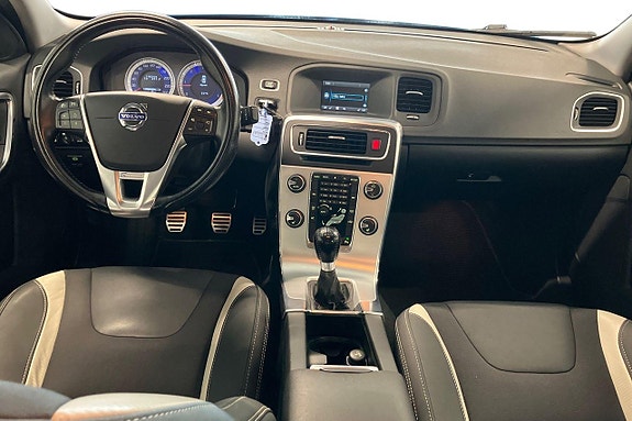 Volvo S60 13 of 28