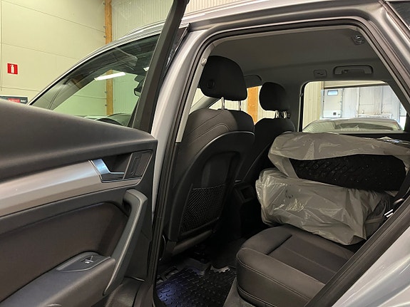 Audi Q5 12 of 18