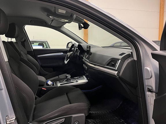 Audi Q5 10 of 18