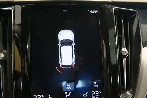 Volvo XC60 10 of 13