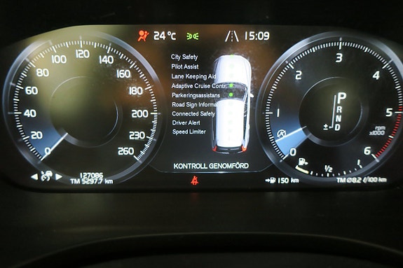 Volvo XC60 8 of 13