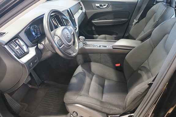 Volvo XC60 5 of 13