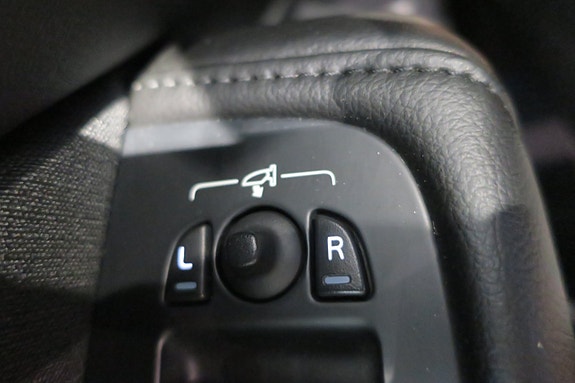 Volvo XC60 13 of 13
