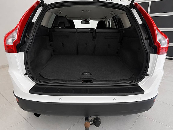 Volvo XC60 14 of 15