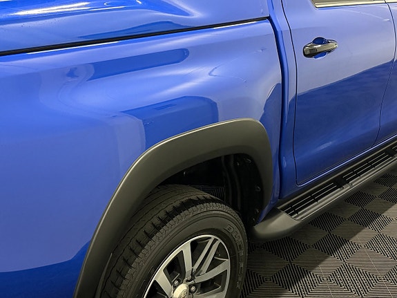 Toyota HiLux 20 of 30