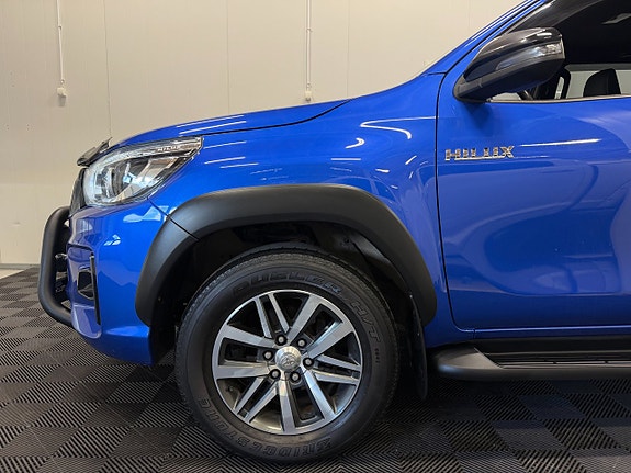Toyota HiLux 8 of 30