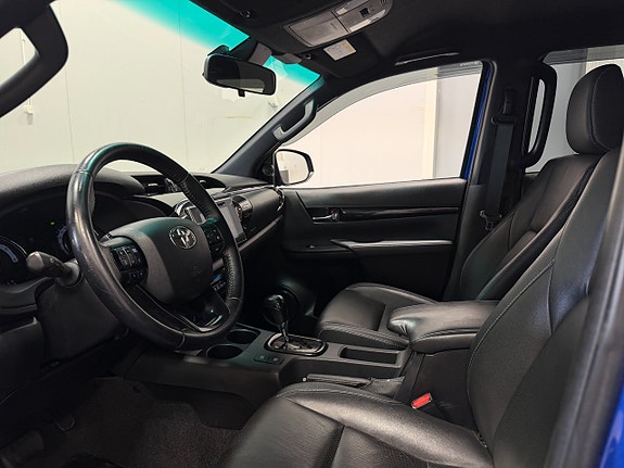 Toyota HiLux 22 of 30