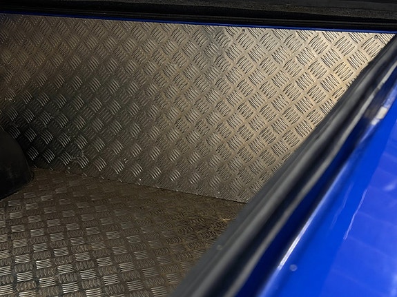 Toyota HiLux 19 of 30