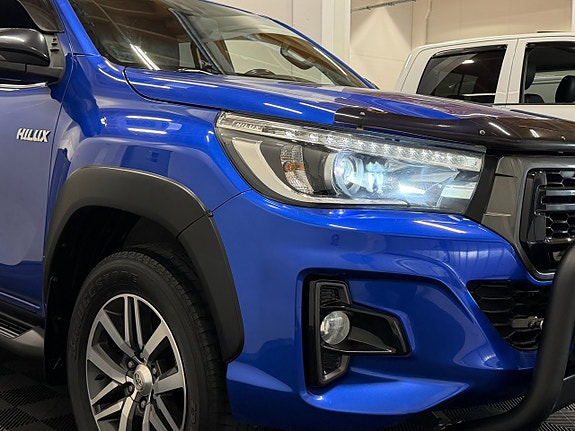 Toyota HiLux 21 of 30