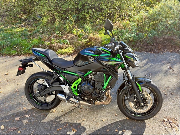Kawasaki Z650 2 of 12