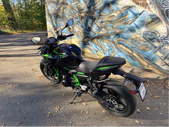 Kawasaki Z650 4 of 12