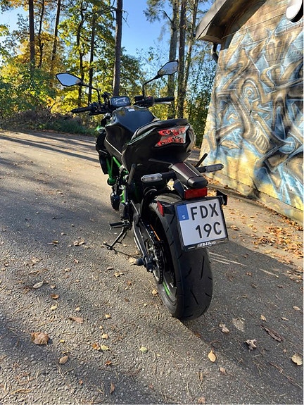 Kawasaki Z650 11 of 12
