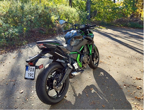 Kawasaki Z650 3 of 12