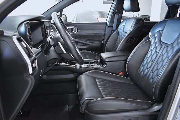 Kia Sorento 11 of 24