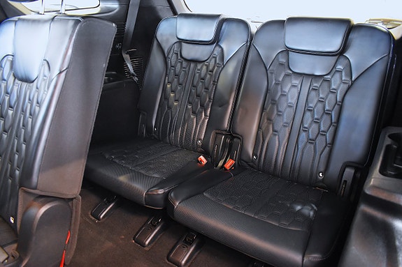 Kia Sorento 13 of 24