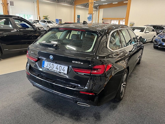 BMW 530e 5 of 8