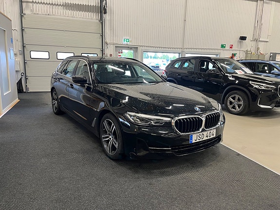 BMW 530e 3 of 8