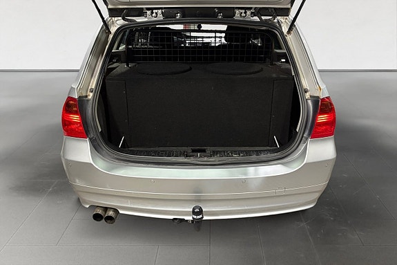 BMW 320 14 of 17