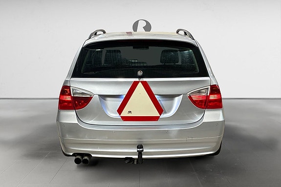 BMW 320 6 of 17