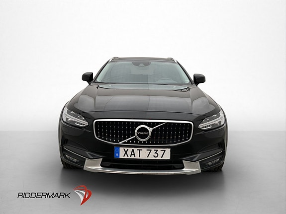Volvo V90 Cross Country 2 of 30