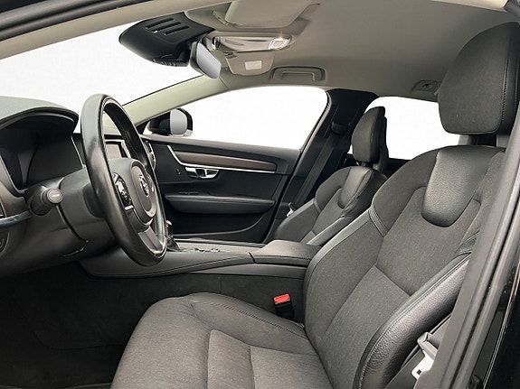Volvo V90 Cross Country 14 of 30