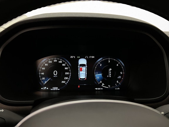 Volvo V90 Cross Country 17 of 30