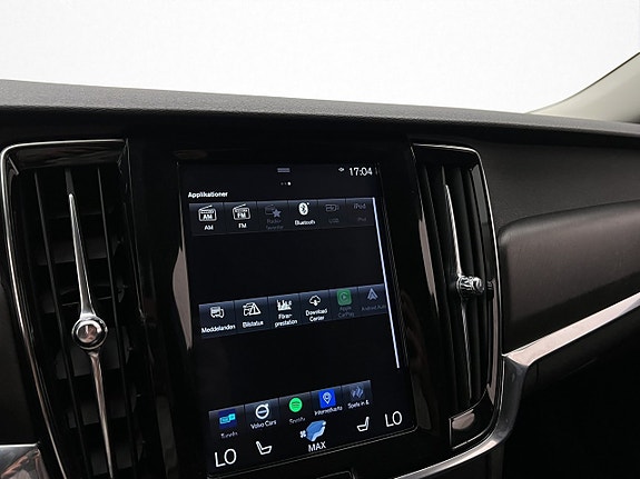 Volvo V90 Cross Country 19 of 30