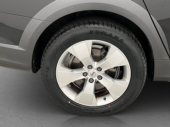 Volvo V90 Cross Country 29 of 30