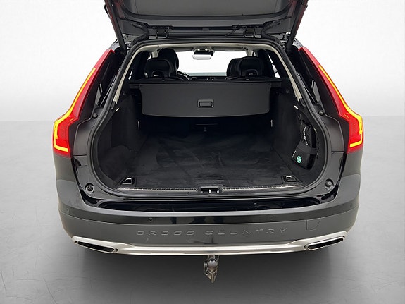 Volvo V90 Cross Country 11 of 30