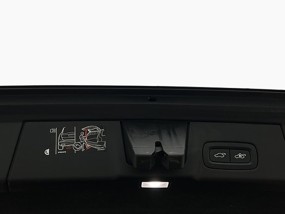 Volvo V90 Cross Country 12 of 30