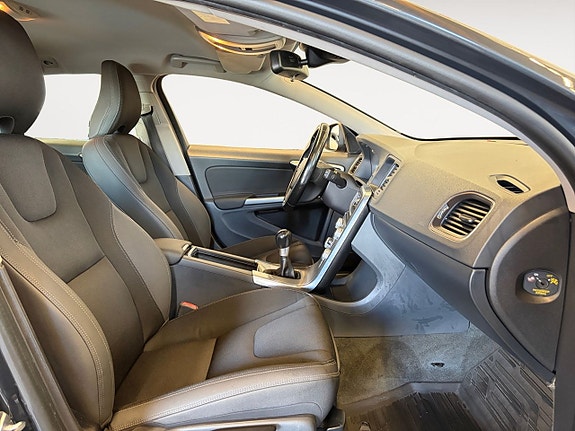 Volvo V60 15 of 21