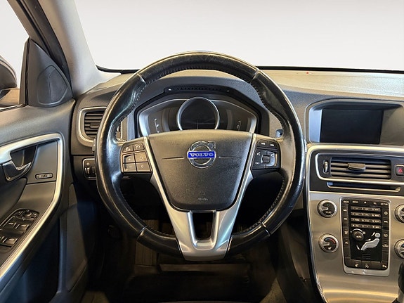 Volvo V60 13 of 21