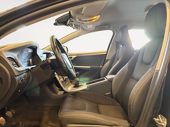 Volvo V60 9 of 21