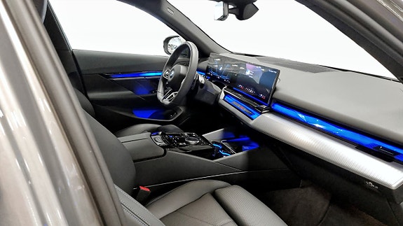 BMW 530e 3 of 13