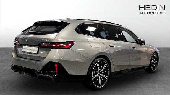 BMW 530e 2 of 13