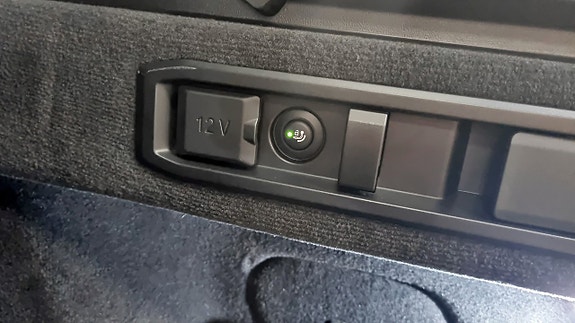 BMW 530e 13 of 13