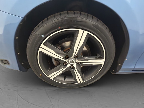 Volvo V40 26 of 30