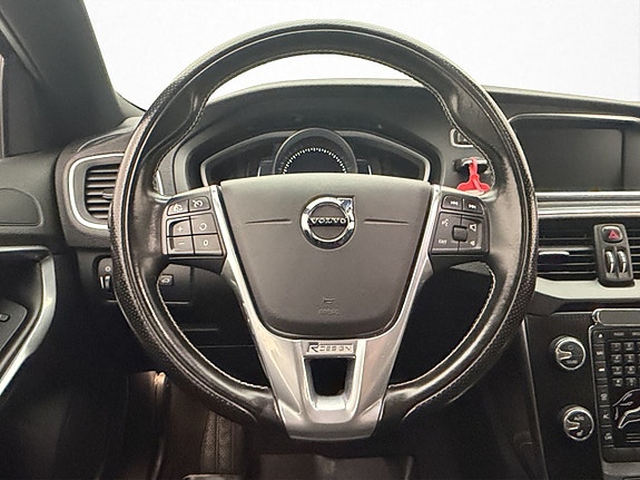 Volvo V40 14 of 30