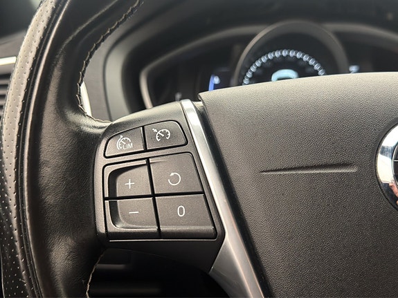 Volvo V40 16 of 30