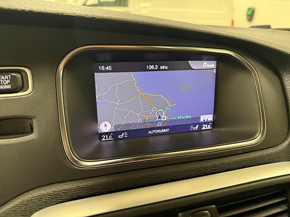 Volvo V40 Cross Country 15 of 18
